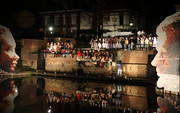 SLR_BurenToenTheater_01