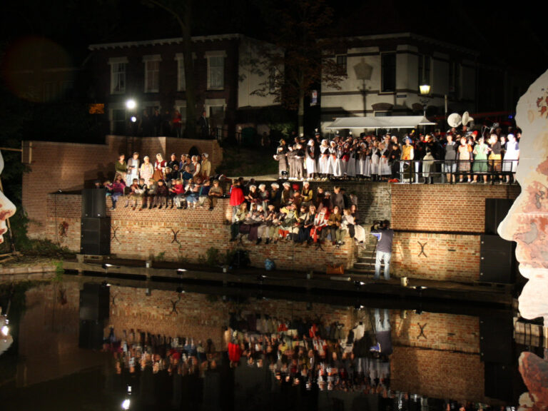 SLR_BurenToenTheater_01